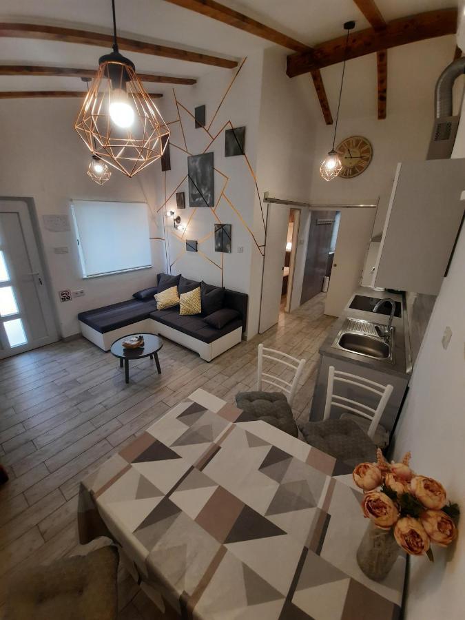 Apartments Novum Novi Vinodolski Buitenkant foto